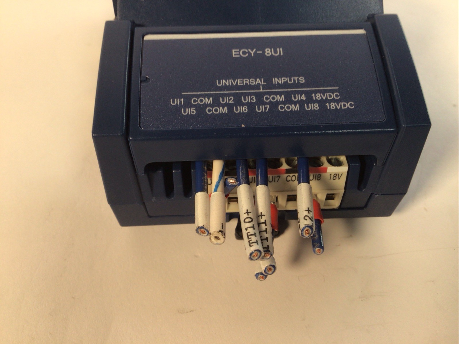 Distech Controls ECY-8UI System Controller