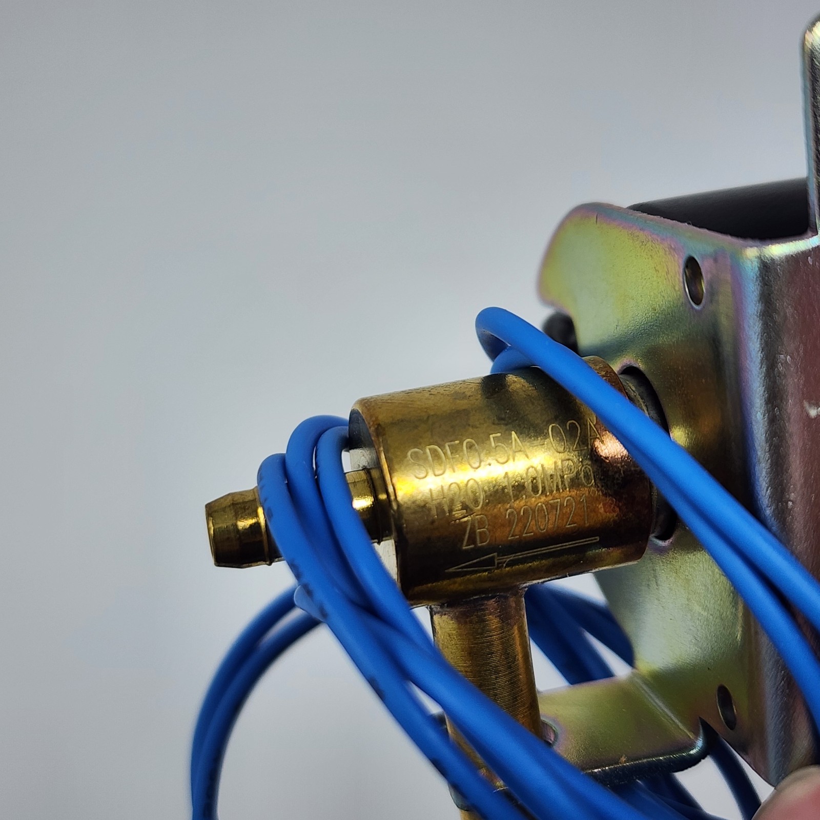 Honeywell AC Solenoid Valve 50041883-002 for HE100 and HE200