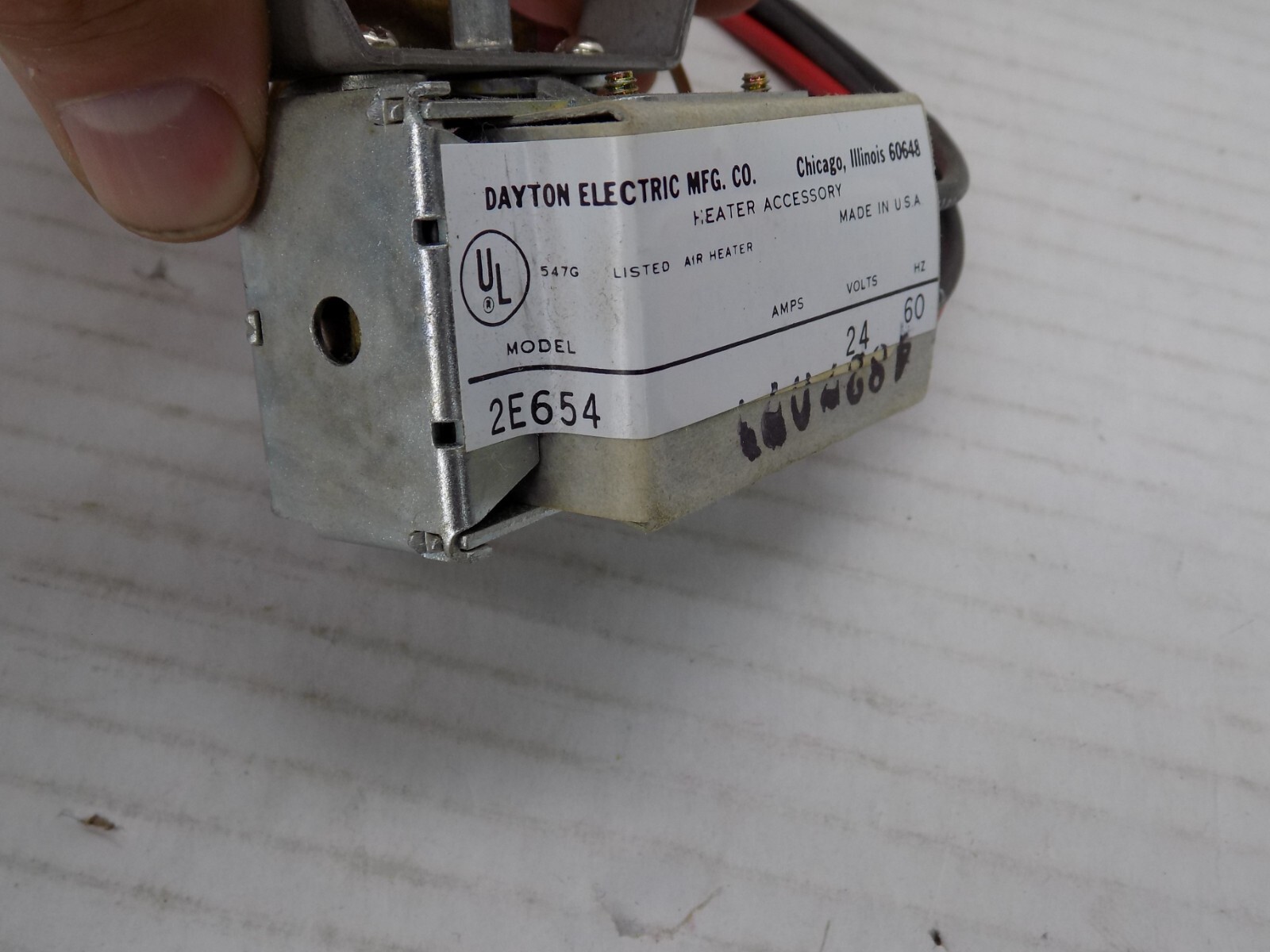 Dayton 2E654 Thermostat – New-LOW VOLTAGE 2 STAGE 45-90 DEGREE UNIT MOUNTED