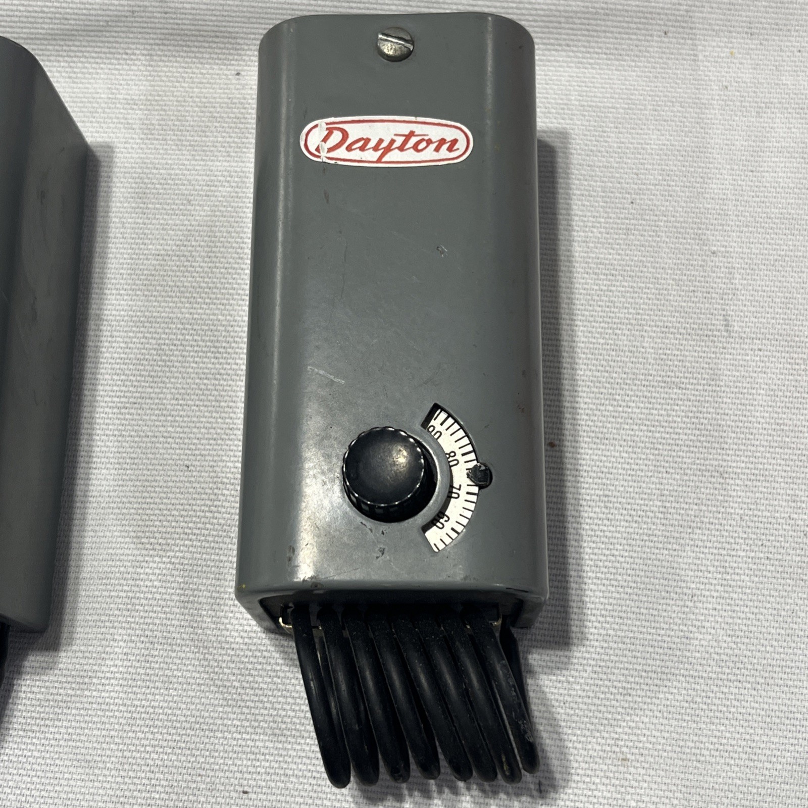 Dayton 2E206; line voltage mechanical thermostat. 24-600vac 30-110F