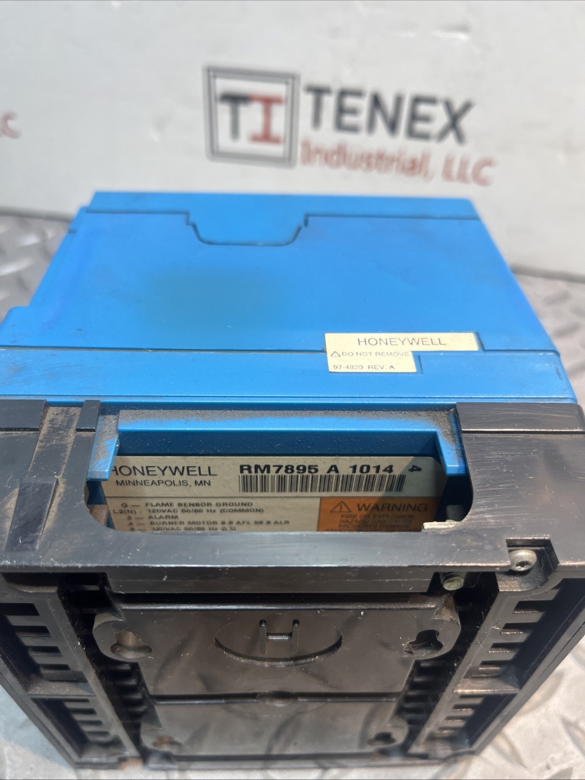 Honeywell Burner RM7895 A 1014 Control Ultraviolet Flame Amplifier E-9