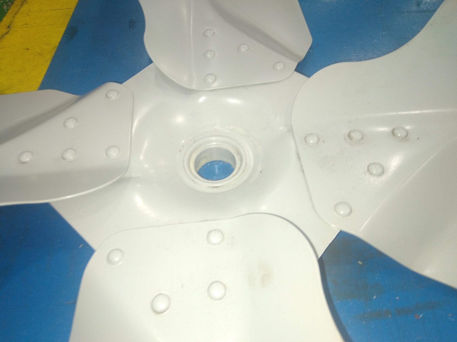 NEW X38010001000 PROPELLER 42″ DIA 27 DEGREE PITCH 4 BLADE 209732