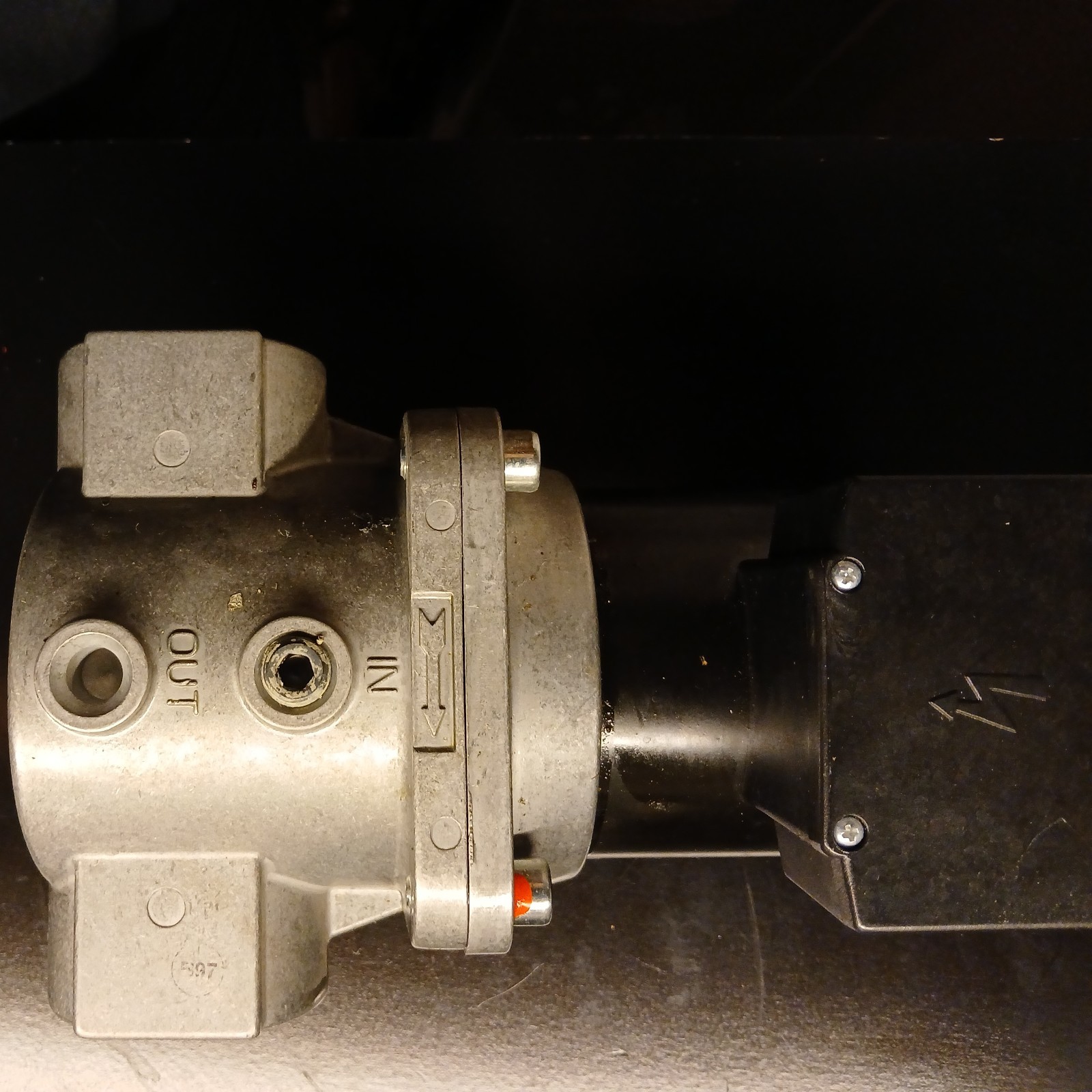 HONEYWELL V4295A1130 120V 1-1/4 NPT. N.C. SOLENOID GAS SHUT-OFF VALVE 5 PSI