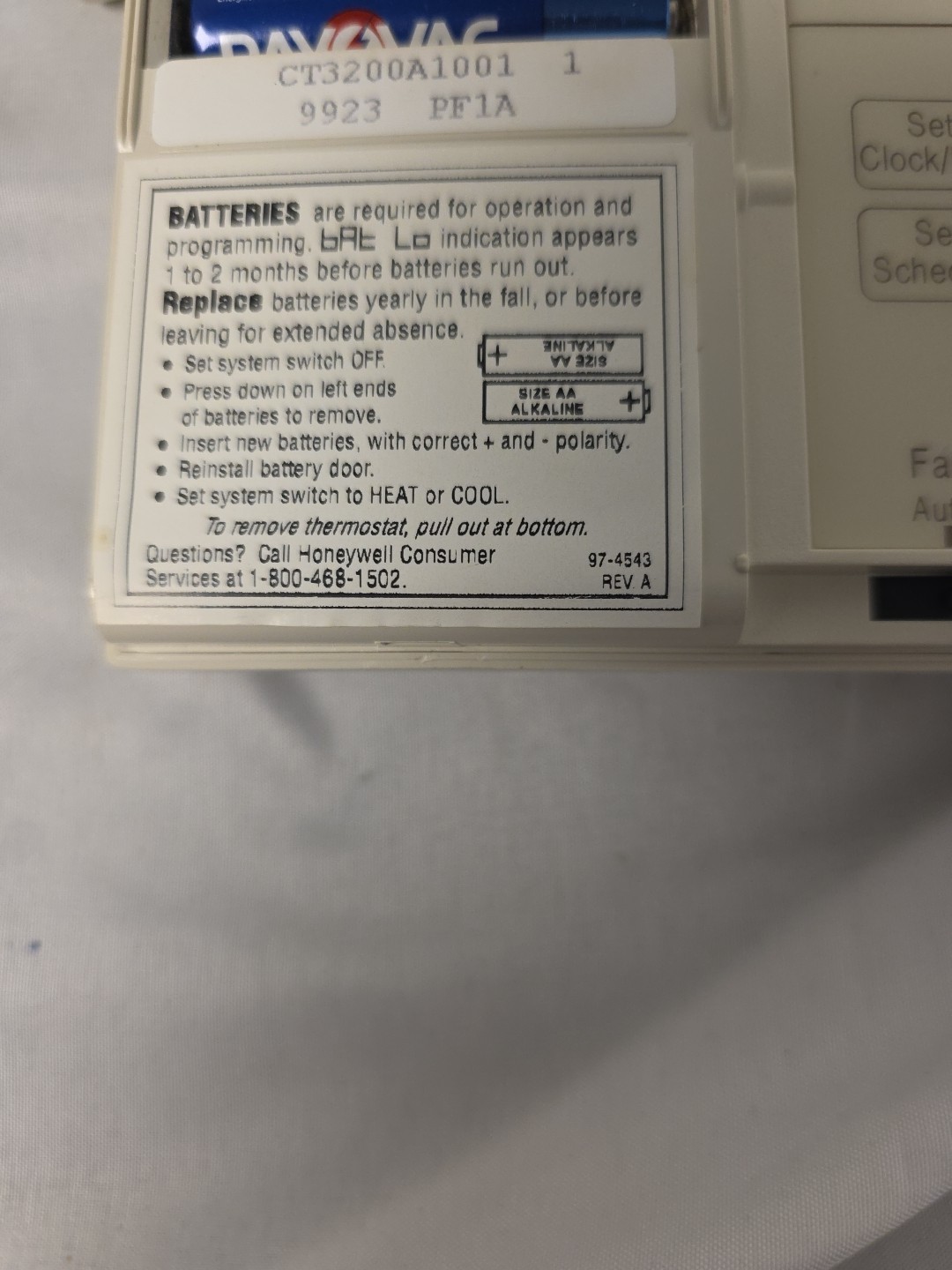 Thermostat Honeywell CT3200 5 and 2 day Programmable Beige Heat / Cold