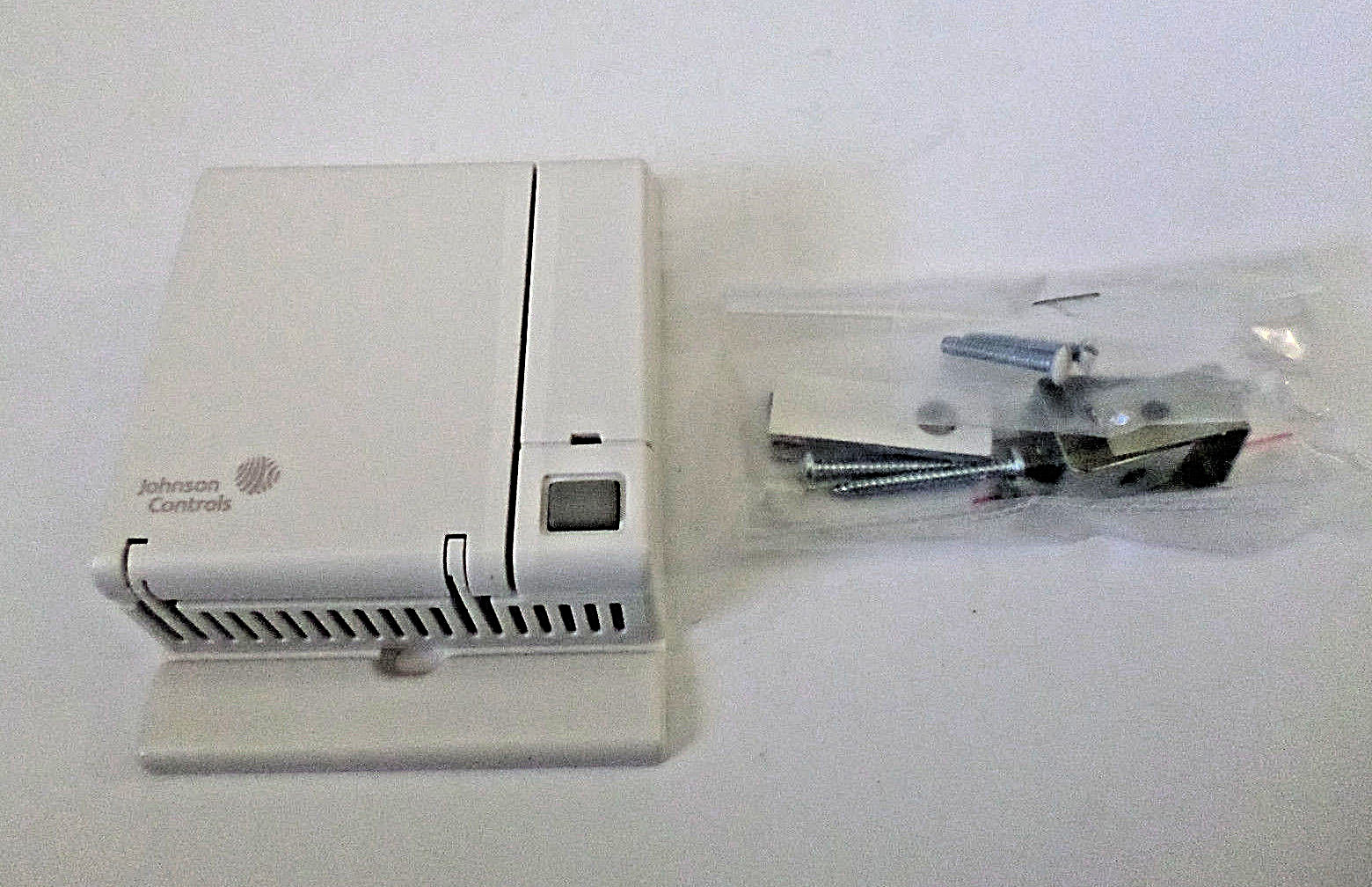Johnson Controls HT-6703-0N00W Zone/Wall Mount Humidity Transmitter NOS OPEN BOX