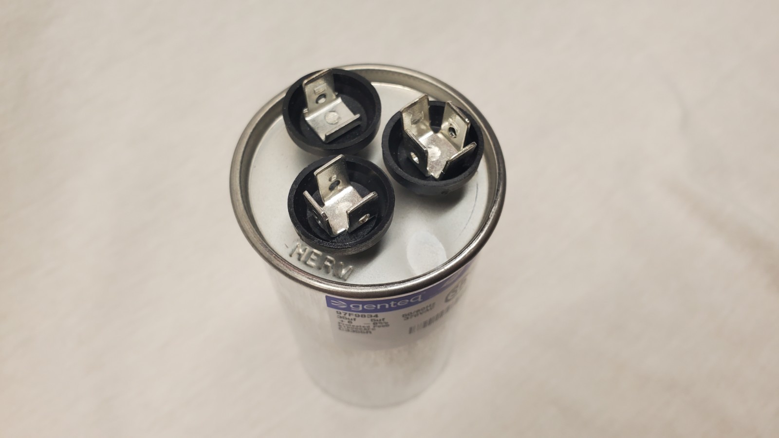 Genteq C3355R Capacitor Dual Run Round 35/5 UF MFD 370V VAC 97F9834