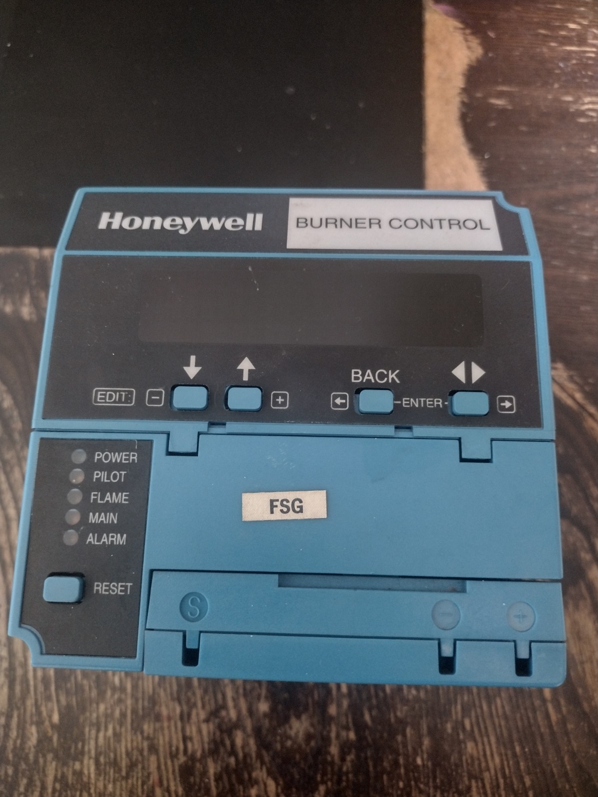 Honeywell RM7895 A 1014 Burner Control Complete System Tested Working