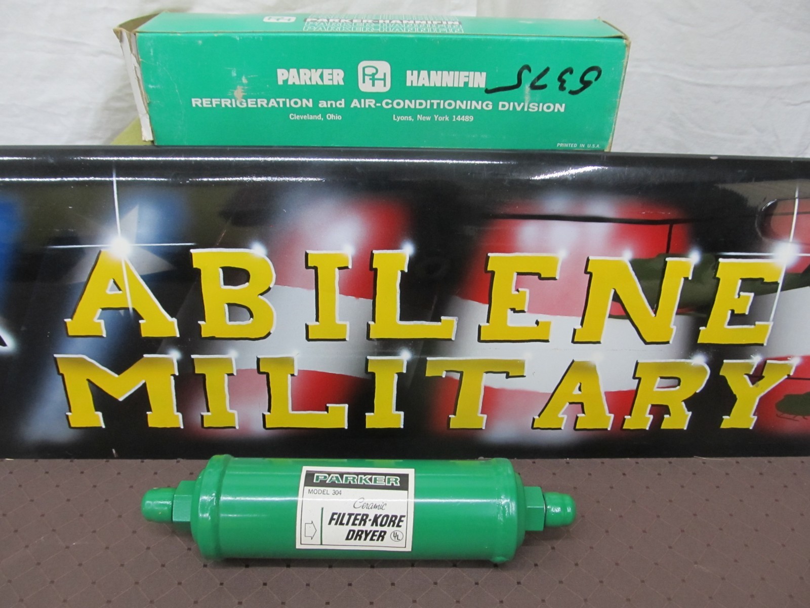 Parker 304 Filter/Dryer, 1/2 In Flare R-12 / 5 TONS R-22 7 ½ TONS