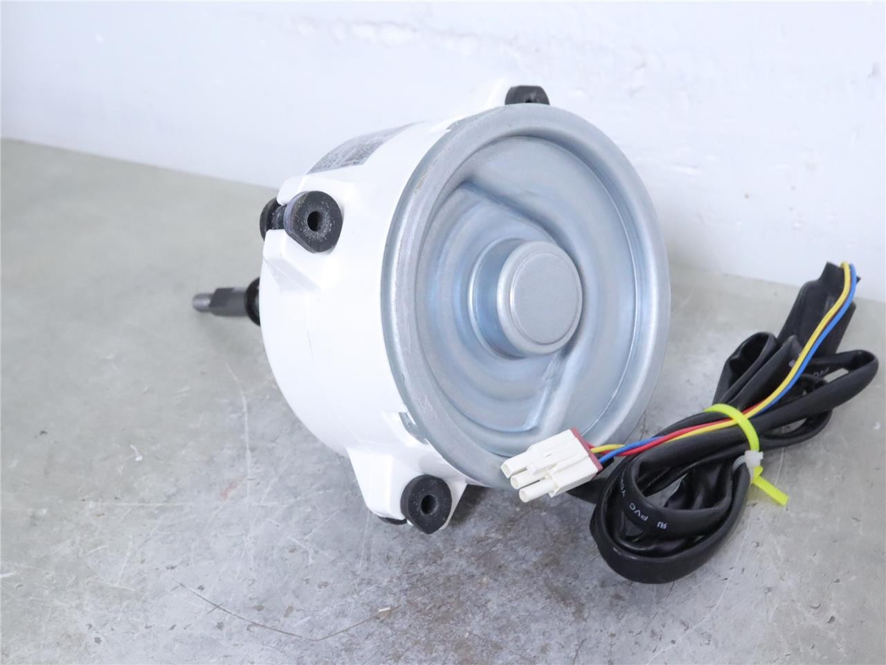 GUANGDONG WELLING ZKFN-120-8-2 Mini-Split Outdoor Fan Motor 11002015000247