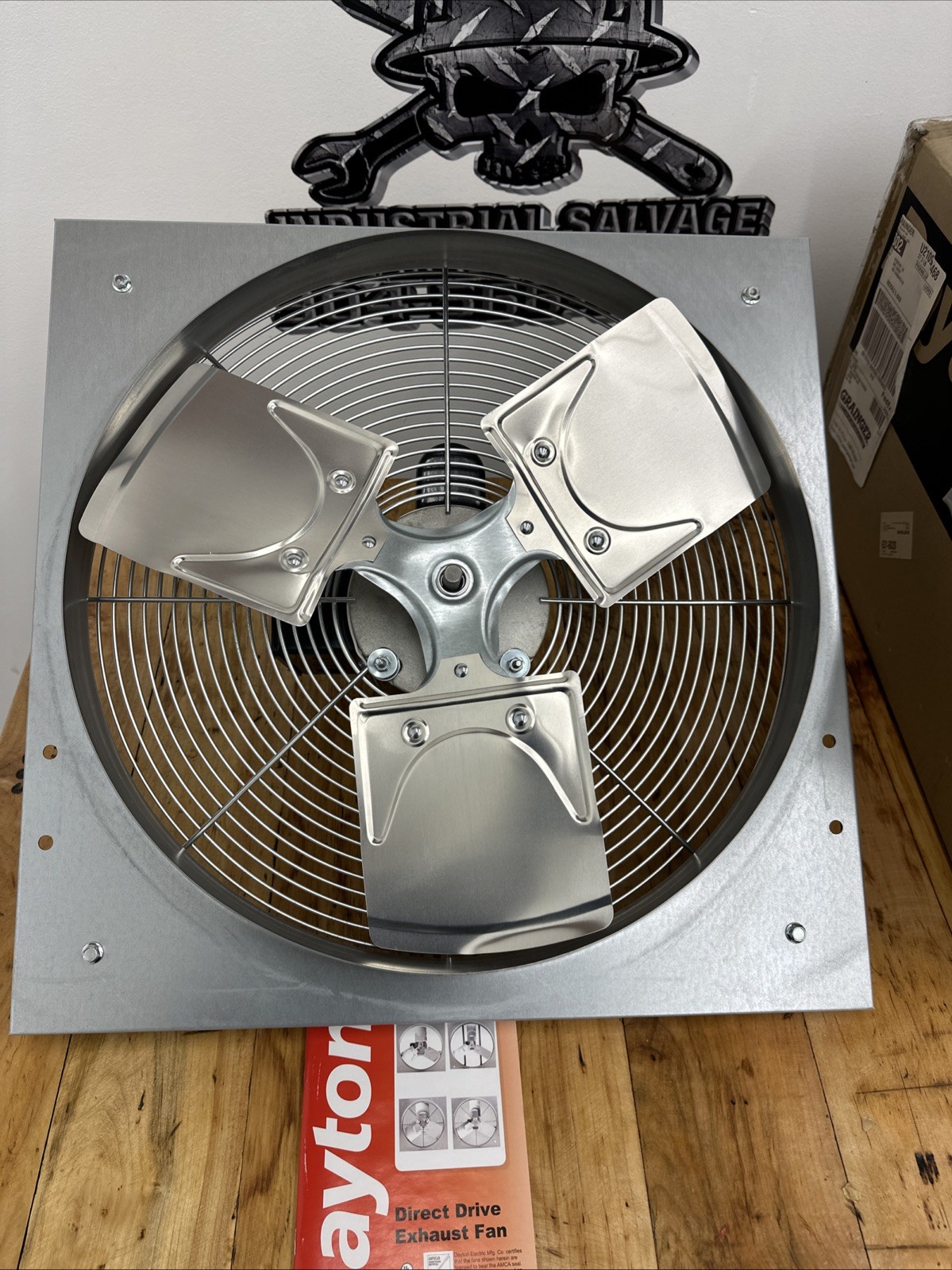Dayton 18” Direct Drive Exhaust Fan 10D960D 115/230V Single Phase NIB