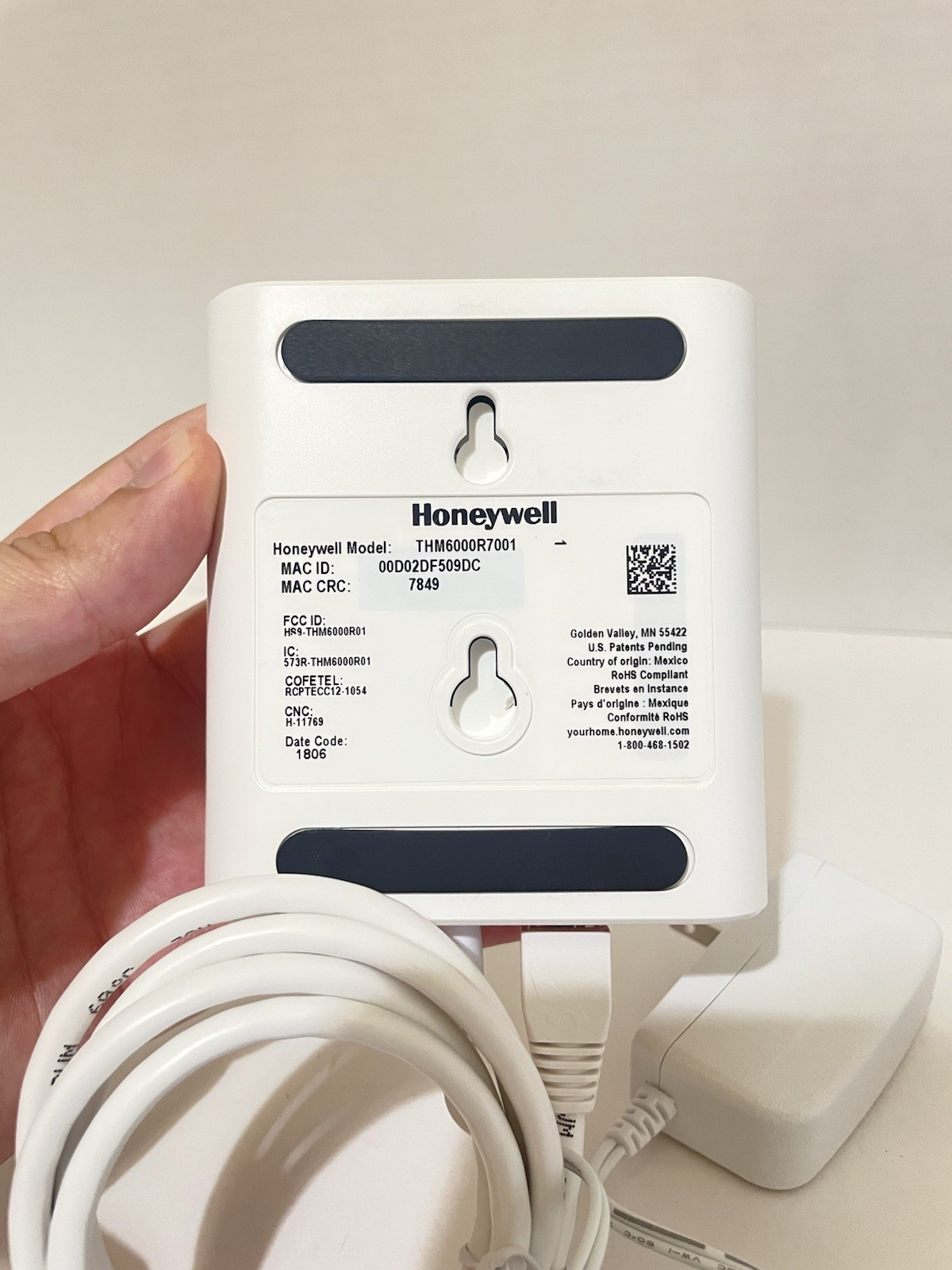 Honeywell Home THM6000R7001 RedLINK Internet Gateway with AC Adapter