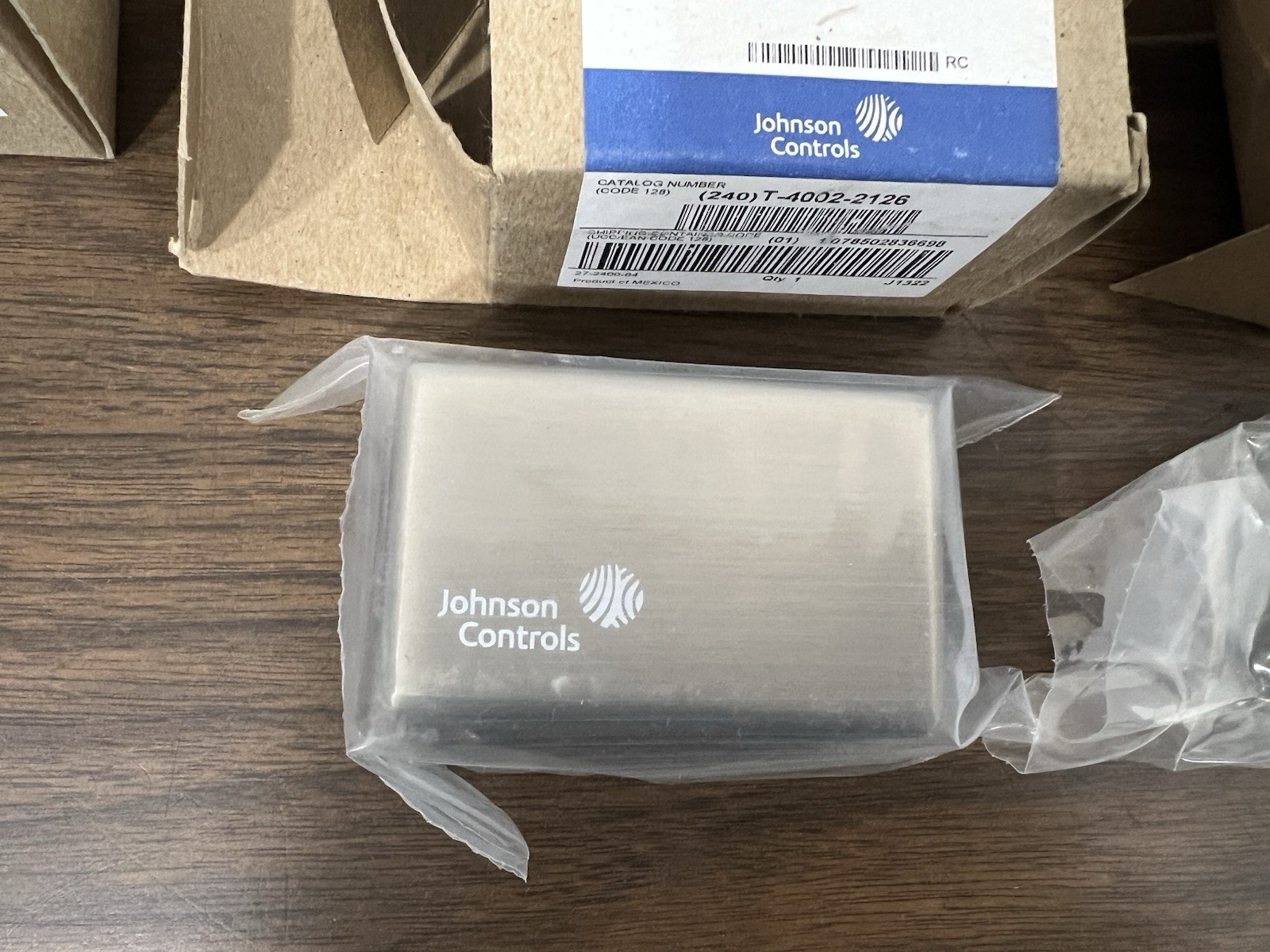 JOHNSON CONTROLS T-4002-2126 Thermostat Cover brushed Nickel ( PRICE FOR 1 UNIT
