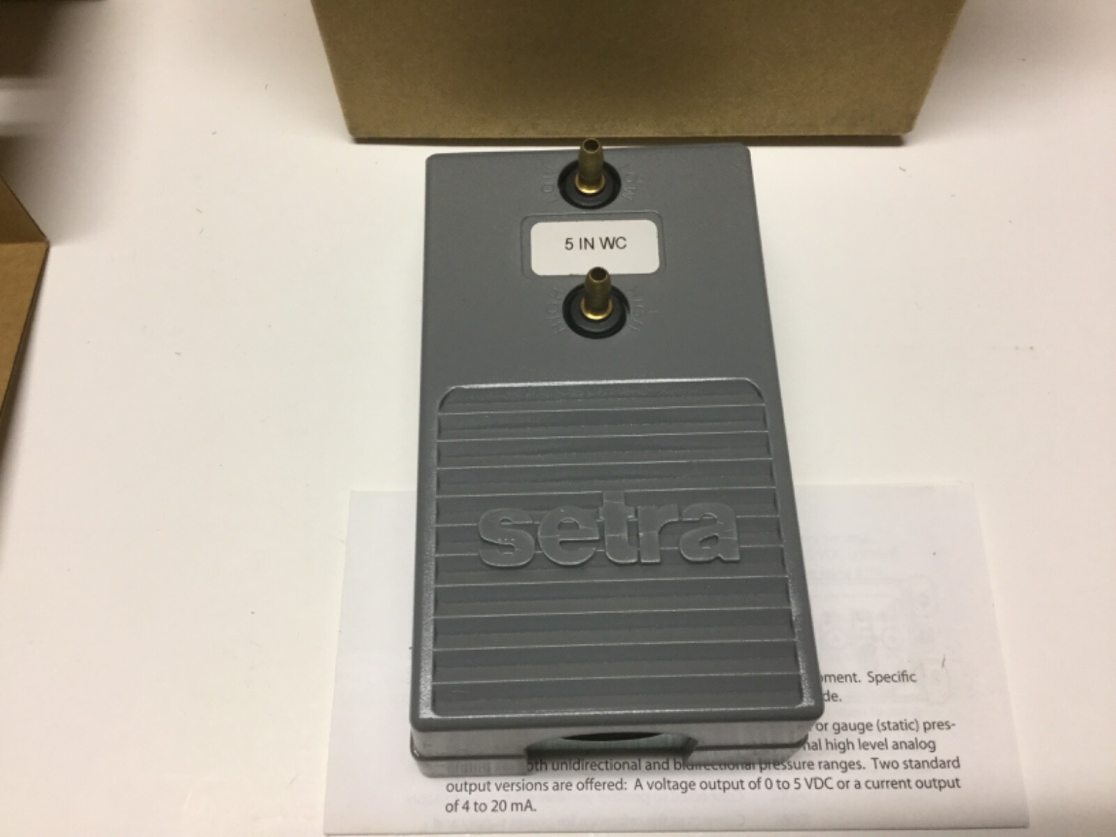 Setra 2641005WD2DA1D Differential Pressure Transducer 0-5″ WC 12-28 VDC