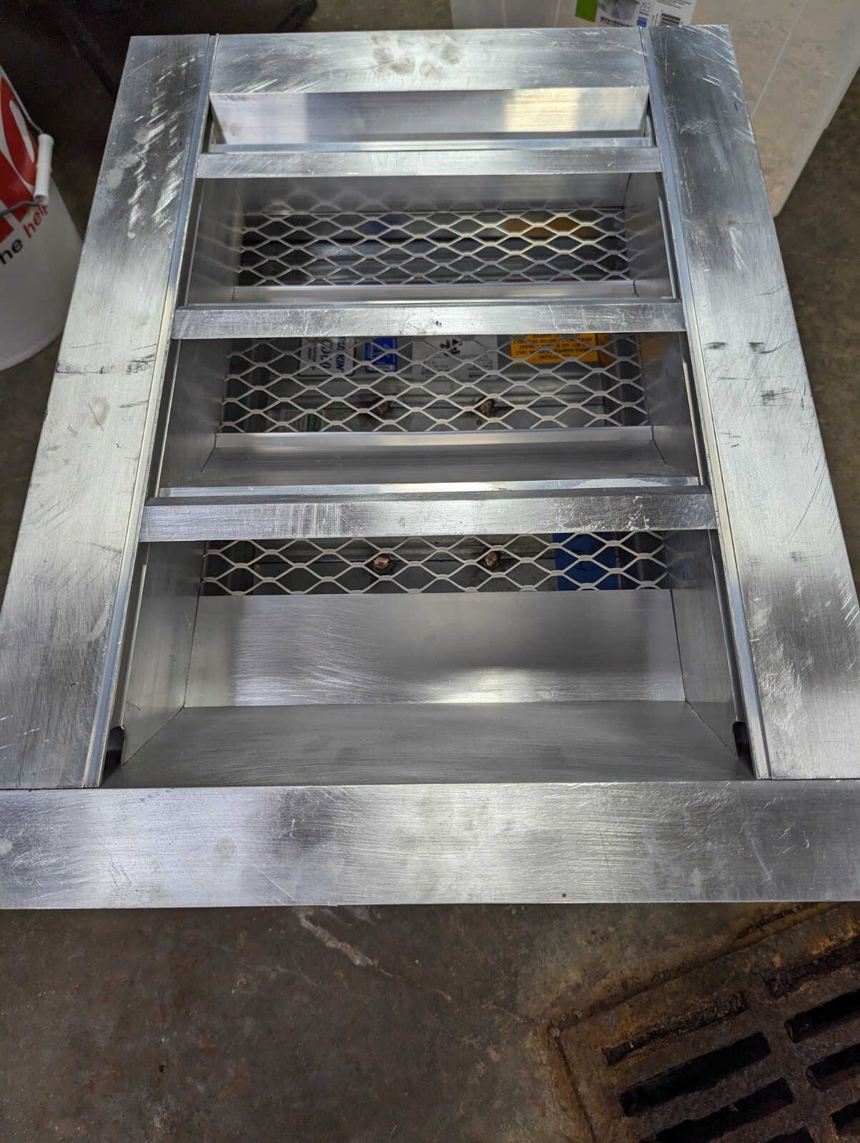 Ruskin CD60 louver air vent 20L”x13.75W”x13.25D” with actuator damper
