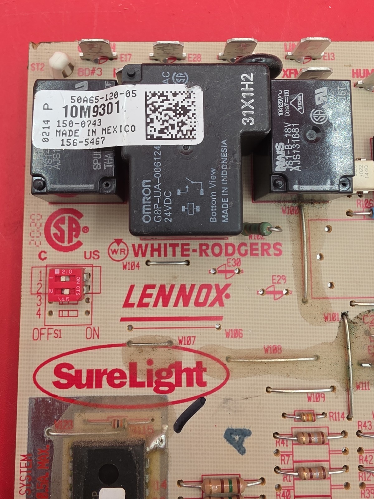 LENNOX SureLight 50A65-120-05 Furnace Control Circuit Board 10M9301