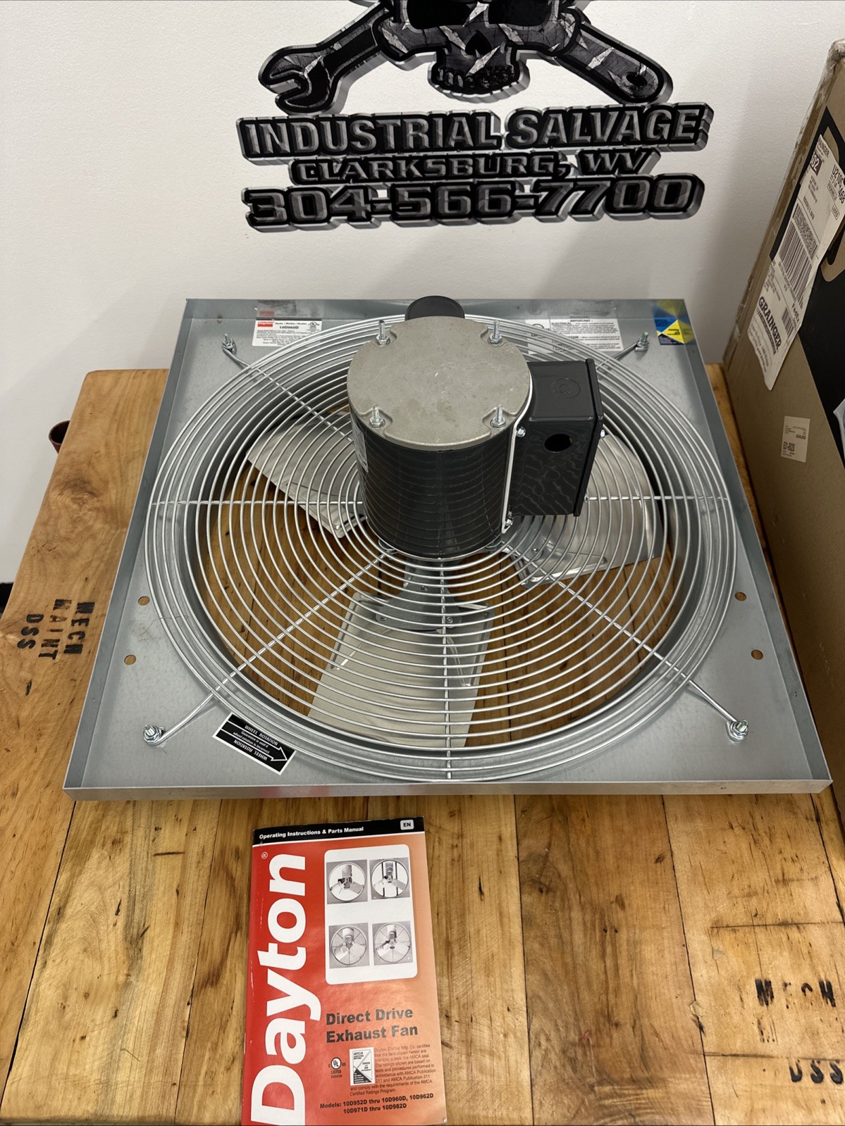 Dayton 18” Direct Drive Exhaust Fan 10D960D 115/230V Single Phase NIB