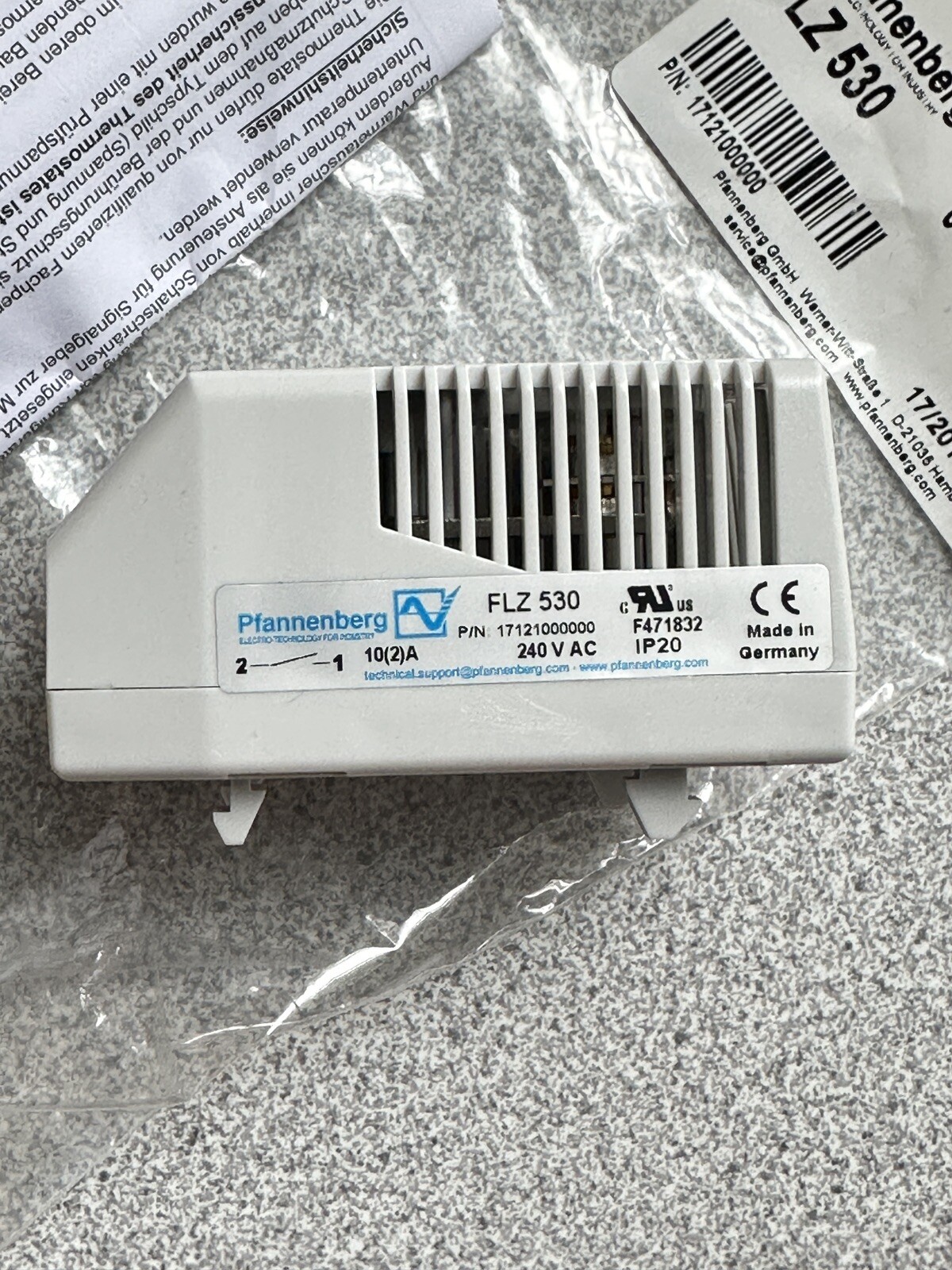 NEW PFANNENBERG FLZ530 THERMOSTAT 32-140 DEGREES 10 AMP 120-240VAC 0-60 deg. C