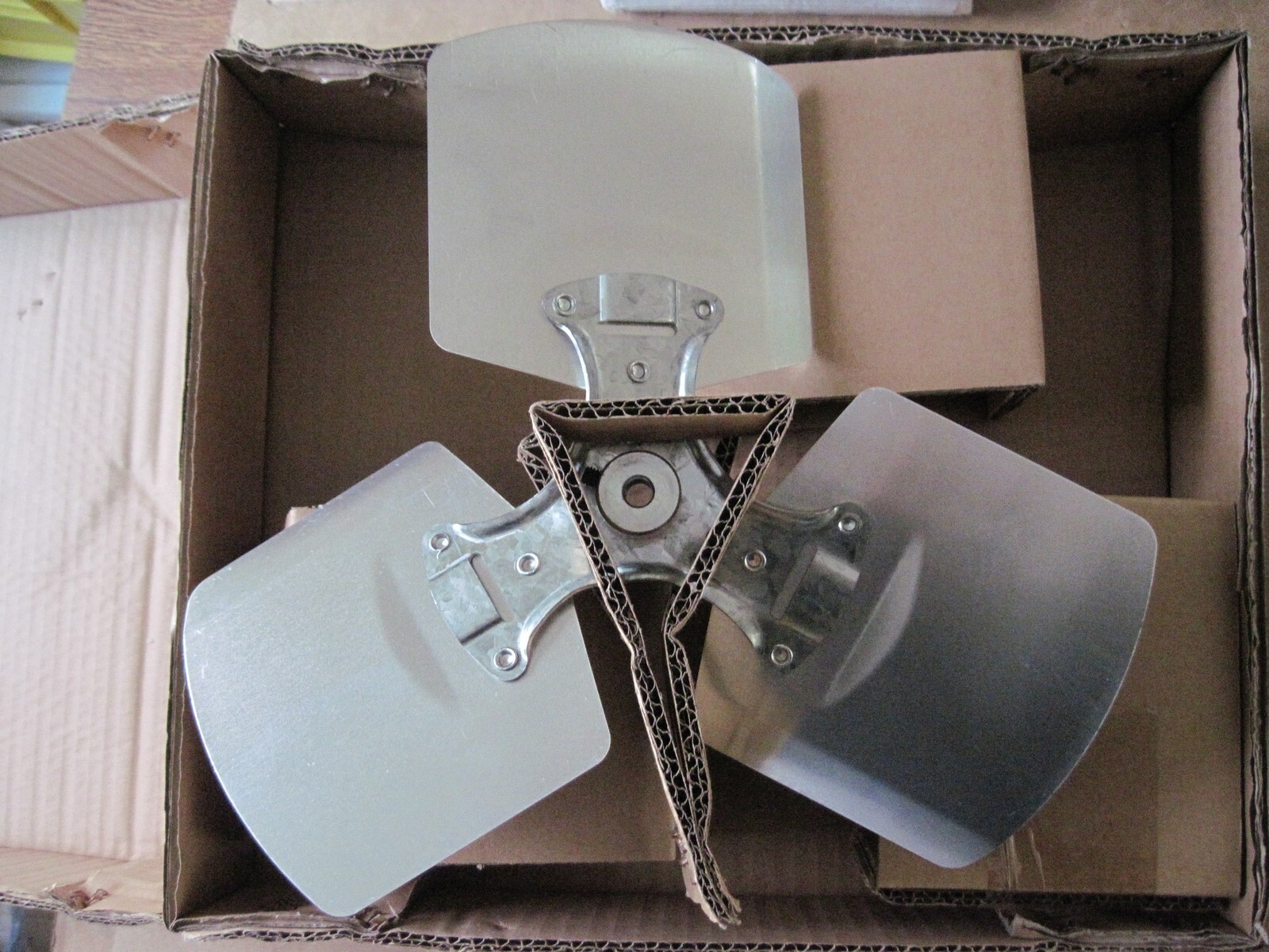 Dayton 41NL08 Replacement Fan Blade 12″ Dia 5/16” Bore, For 1HKL4, 1HLA2, 1HLA2A