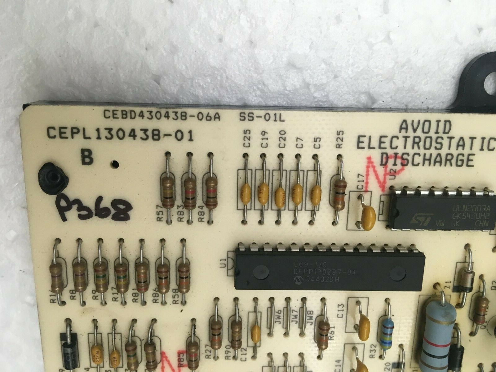 Carrier Bryant CEPL130438-01 Control Circuit Board HK42FZ013 used #P368