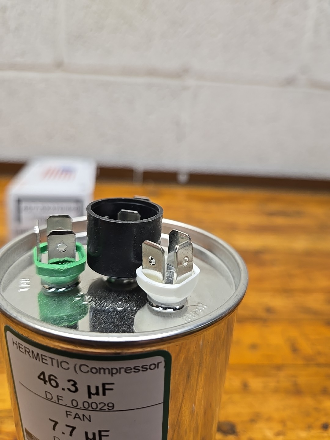 AmRad USA2233 Round Run Capacitor 45+7.5 uF MFD 370 / 440 Volt Made in USA