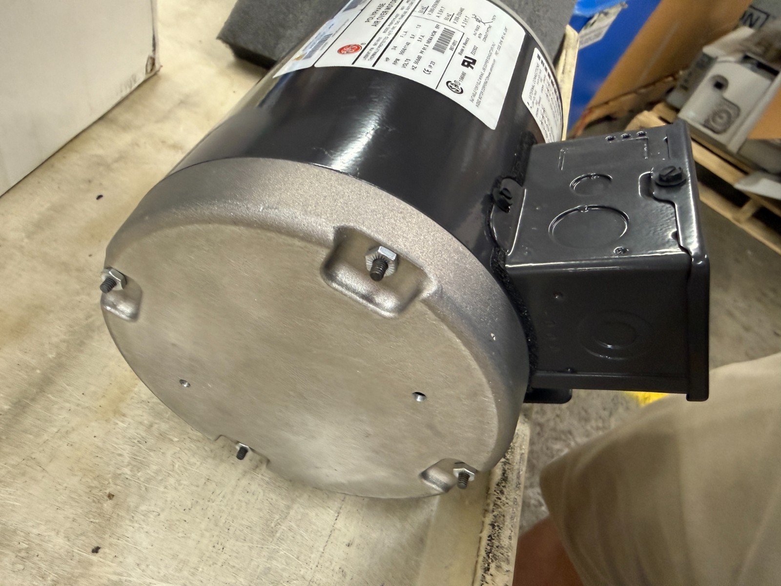 LIEBERT KIT-B670010 Polyphase Air Over Motor 208-230/460V AC, 3/4 hp, 3 Phase