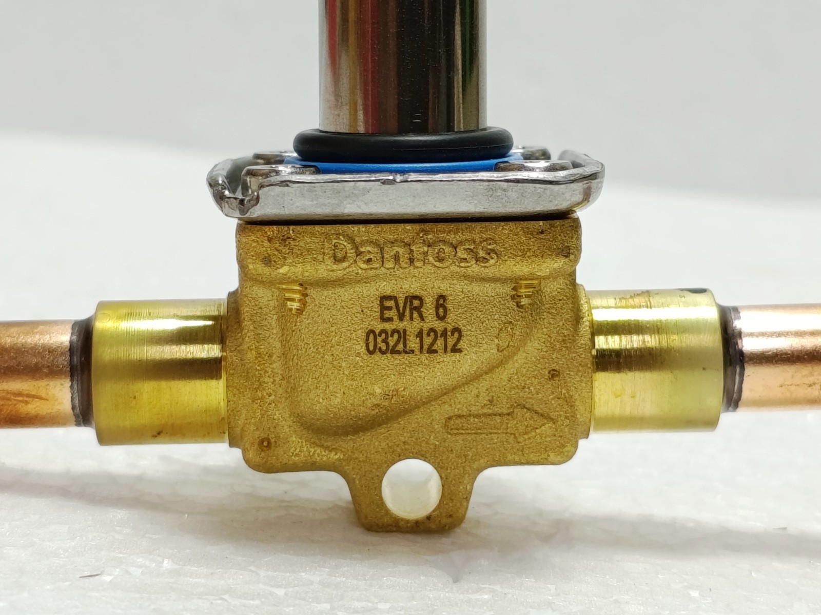 Danfoss Solenoid Valve EVR 6 NC 3/8″ ODF Solder – 032L1212 HVAC/Refrigeration