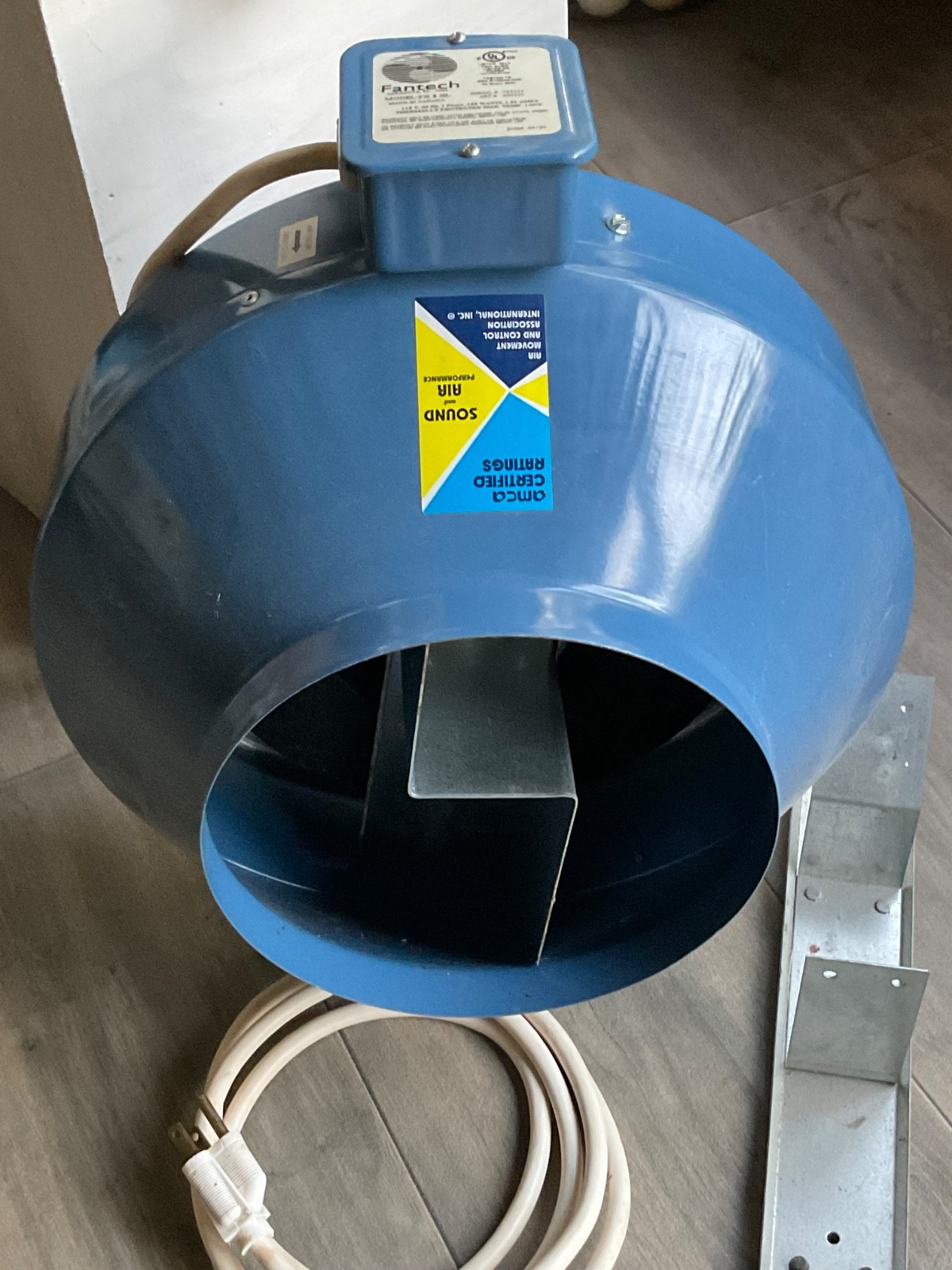 Fantech FX 8-inch Inline Centrifugal Duct Fan Blower Exhaust System. Never used.