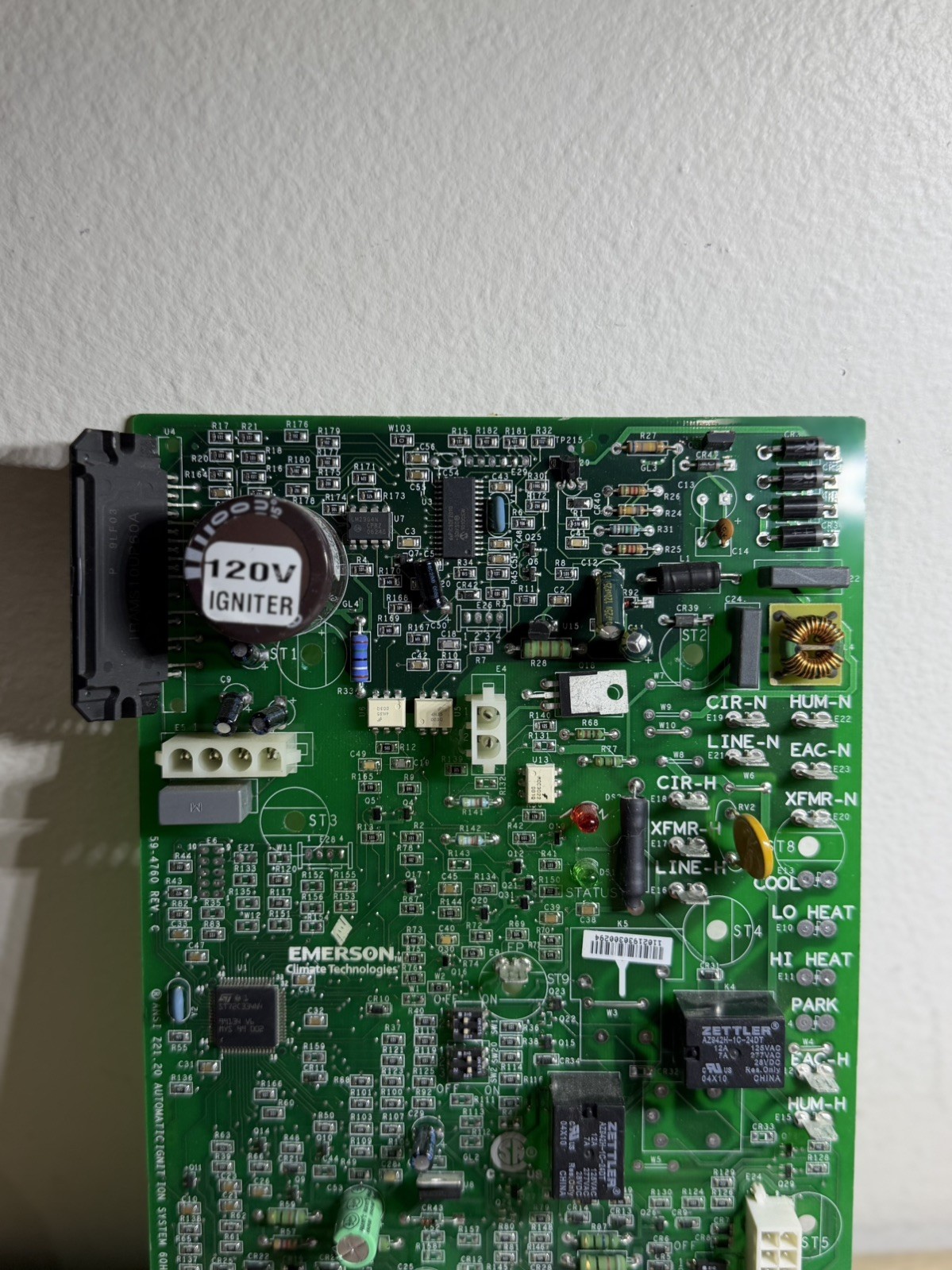 Emerson 50V54-507-90 Furnace Control Board TRANE D343687P01 CNT06017