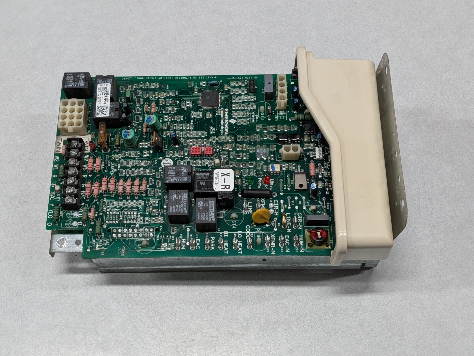 TRANE American Standard 50V60-495-03 Circuit Board D342262P01 used