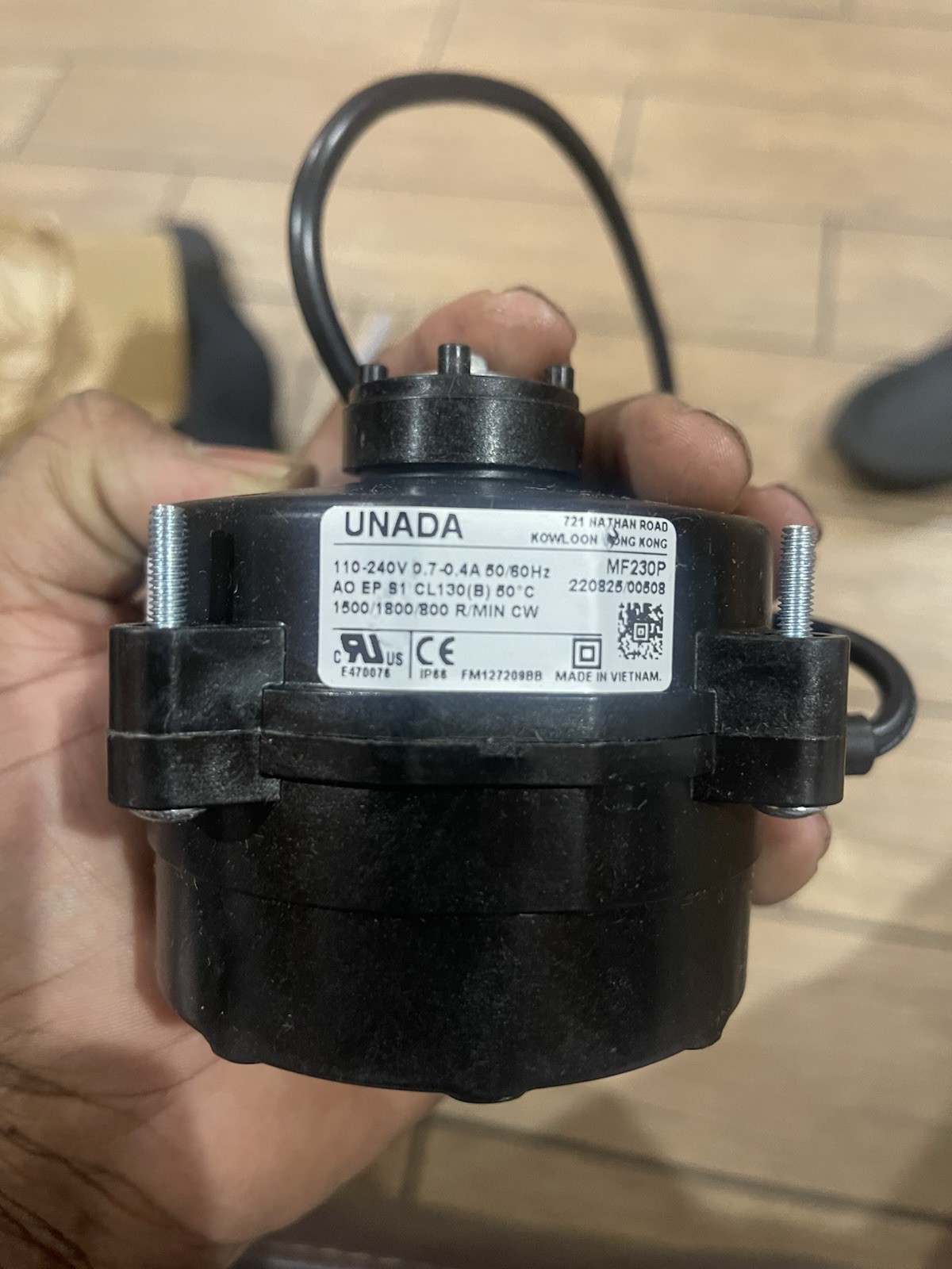 UNADA MF230P MB228071 Fan Motor 110-240V 0.7-0.4A IP65 1 Phase Corded Electric