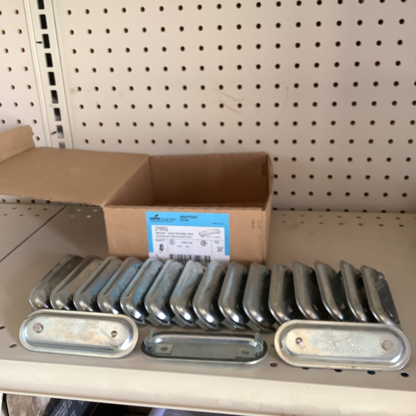 New – Crouse Hinds 270SG 3/4″ CND Body Cover – Box of 18 sold as one